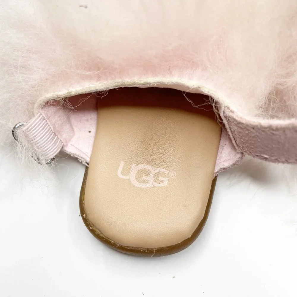 UGG fluffy holly
